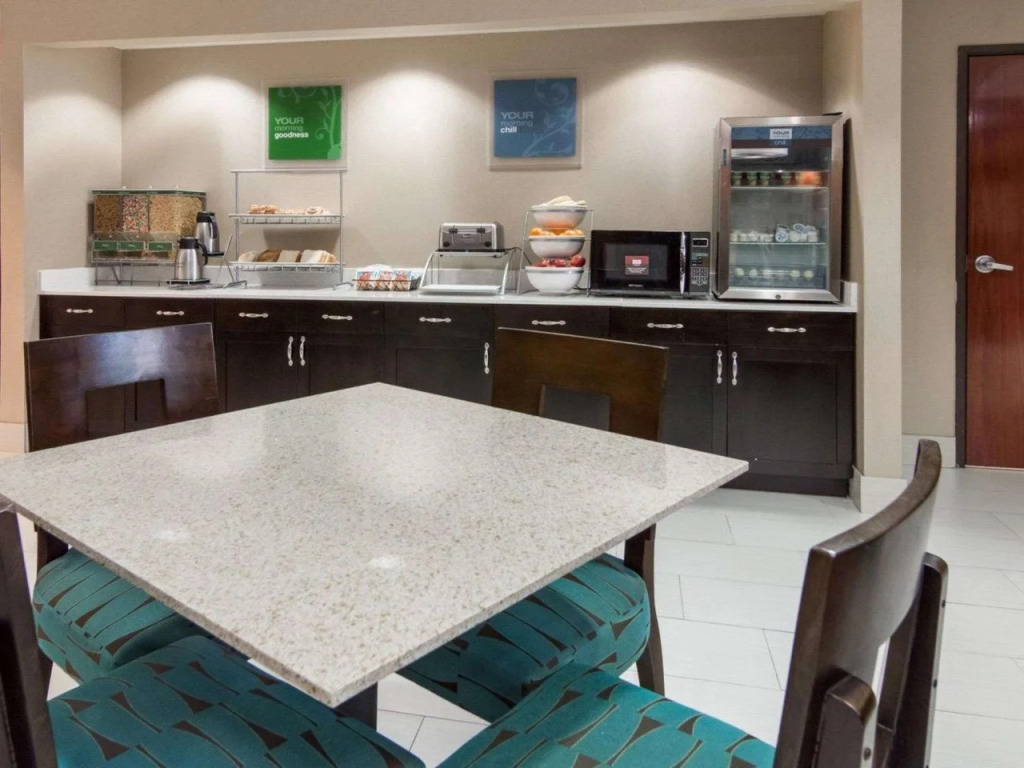 Comfort Suites Houston West at Clay Road