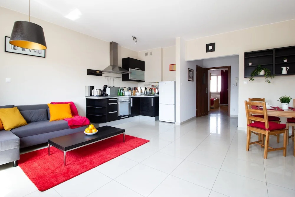 Wilanów Apartment with Balcony