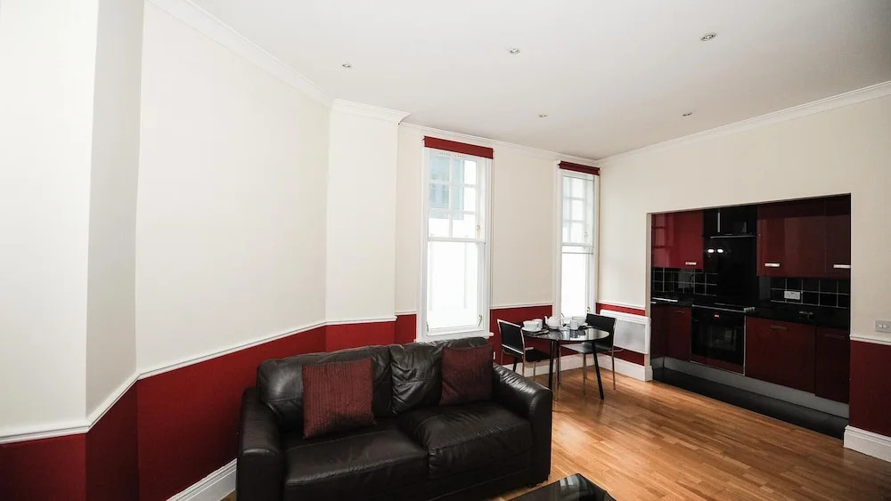 Bright And Spacious 1 Bedroom Apartment