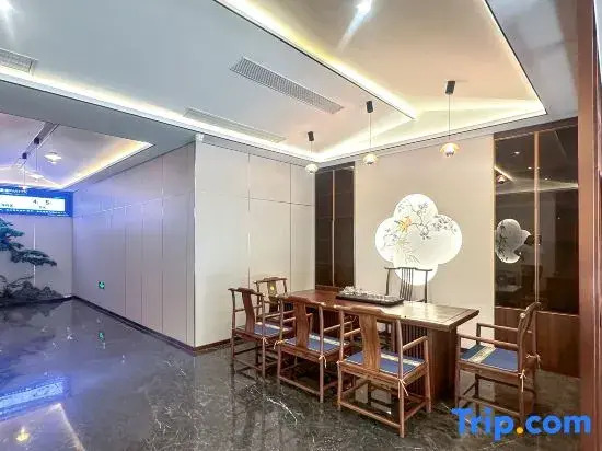 Hairun Hotel (Xingyang Zhongsen · Jiuxiang)