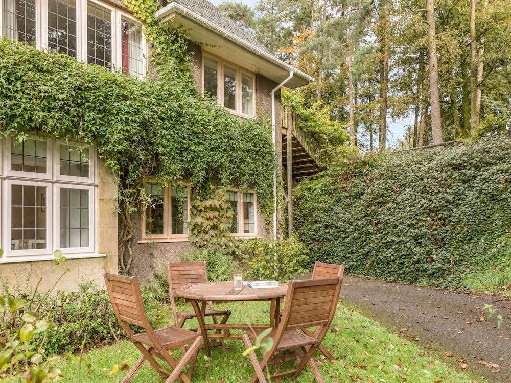 Hunters Lodge