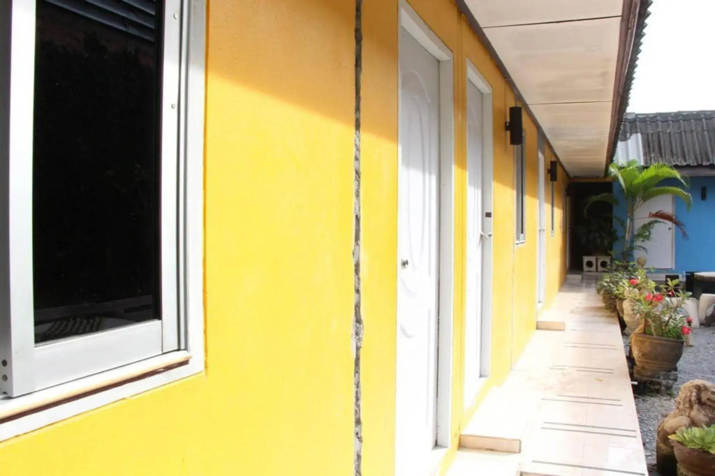 OYO 1054 Phuket Backpacker Hostel