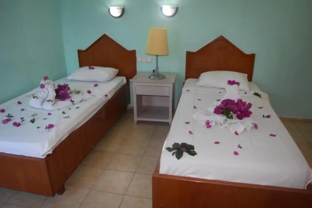 Ares City Hotel
