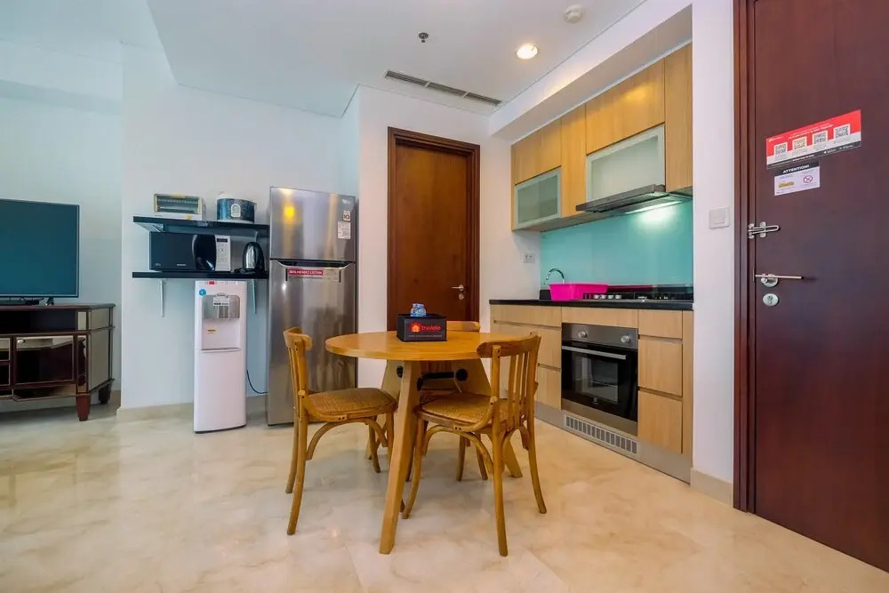 Cozy 1Br with Workspace at Setiabudi Skygarden Apartment