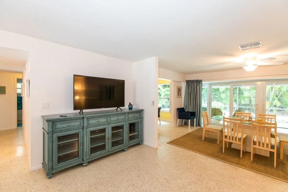A Center Of Paradise 3 Bedroom Home