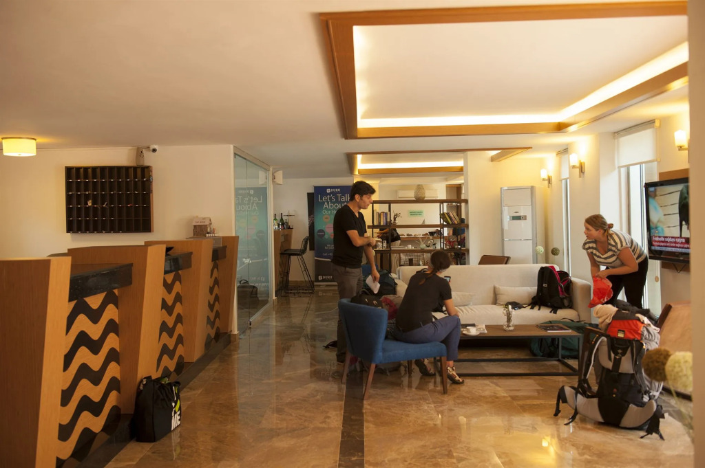 Regna Hotel