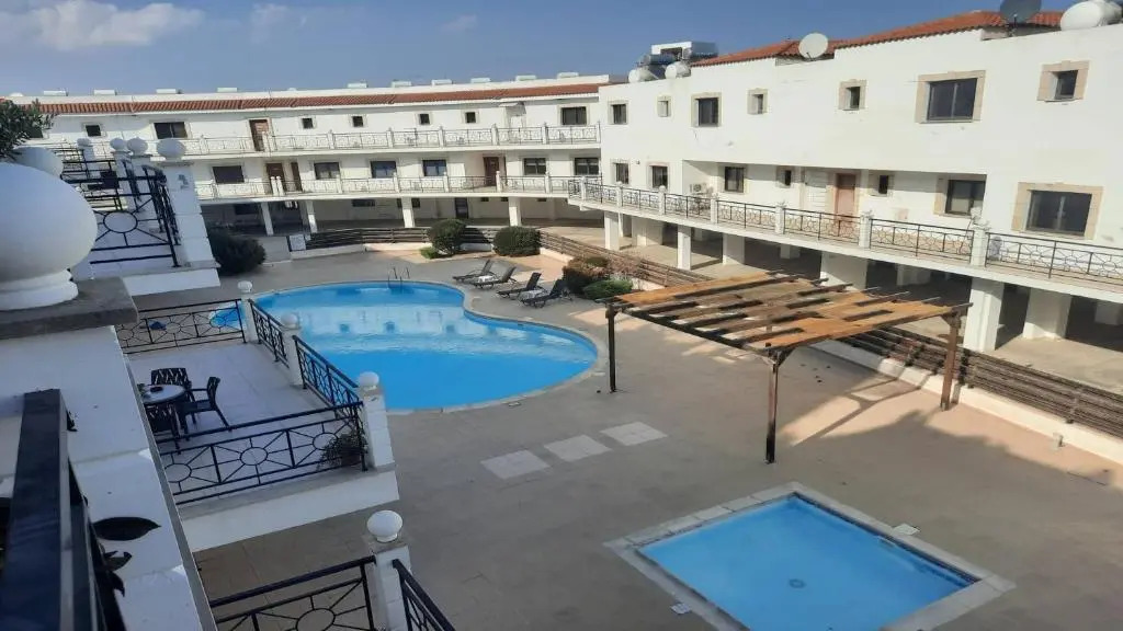 Paramount Gardens Resorts C201