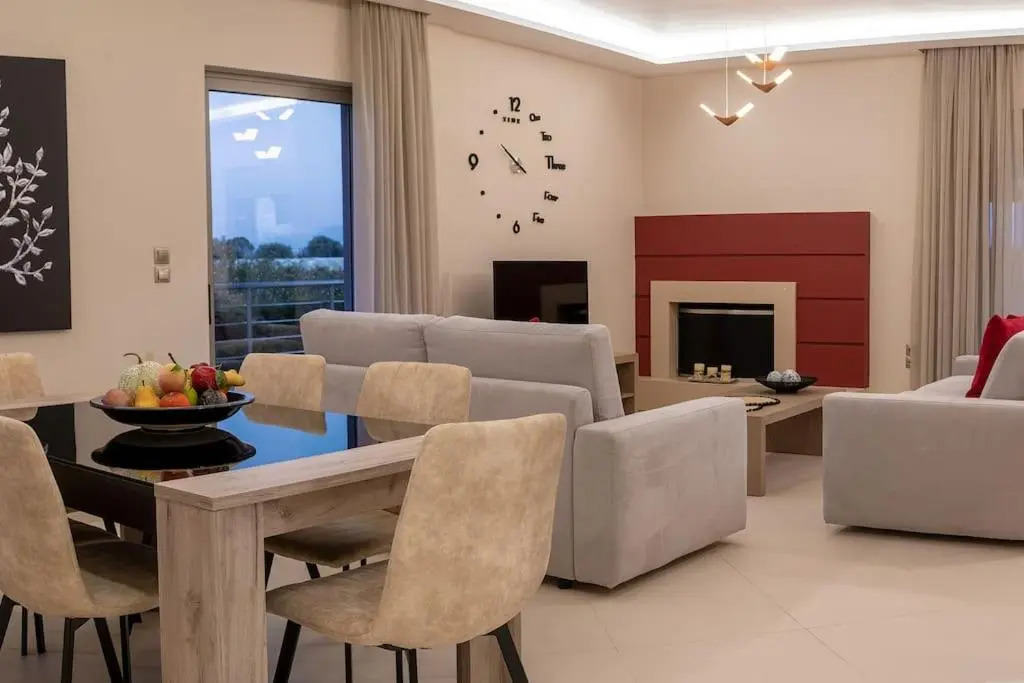 ''Aeolos'' Luxury Villa