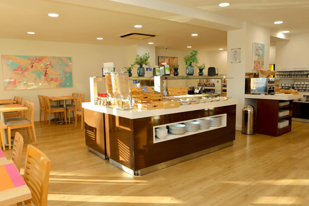 Hotel Apartamentos Pyr Fuengirola