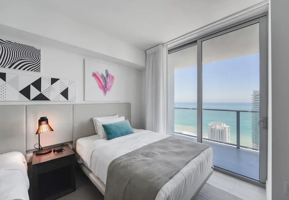 HYDE Beach House Apartments