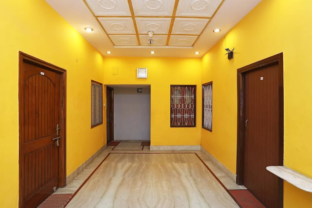 OYO 1379 Hotel HKJ International