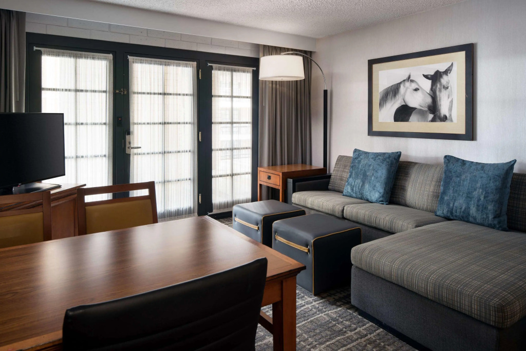 Embassy Suites by Hilton Austin Central