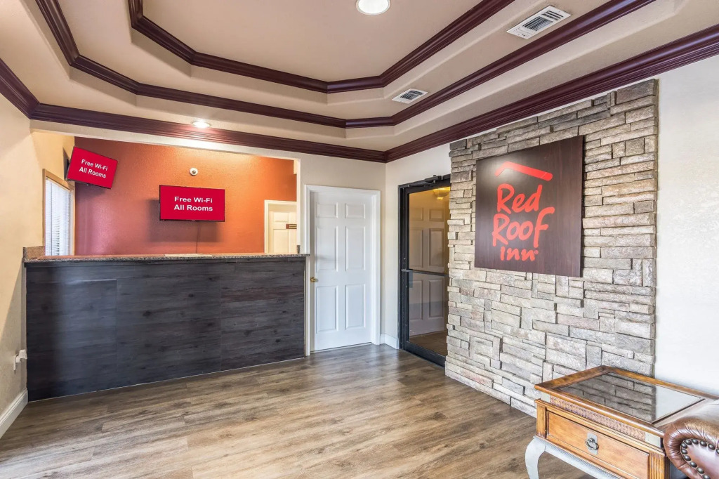 Red Roof Inn & Suites Pensacola-NAS Corry