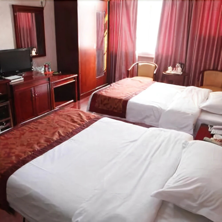 Jin Port Hotel