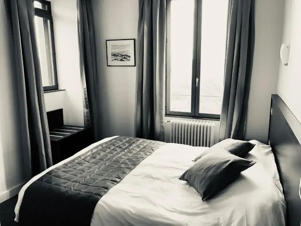 Logis Hôtel-Restaurant Au Vieux Morvan, au cœur de la Bourgogne, Piscine & Spa, Hôtel Climatisé
