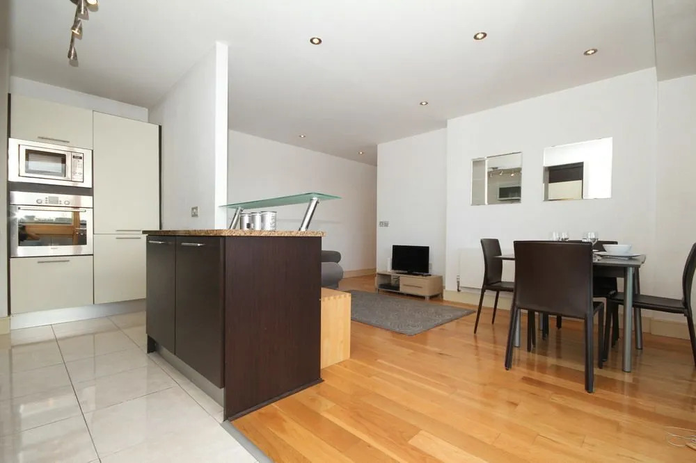 Georges Street Luxury Apartment
