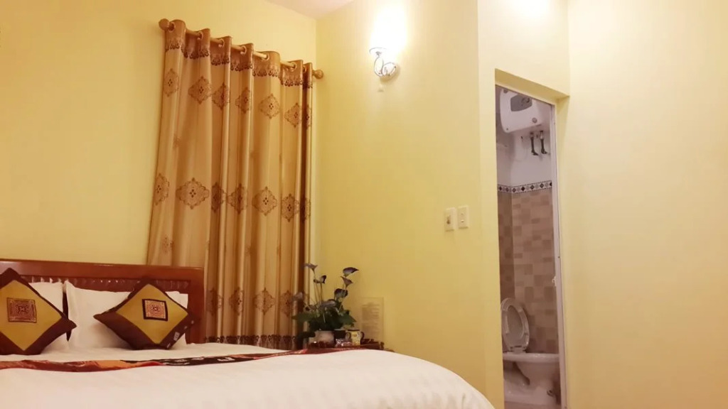 Quyet Tinh Hotel