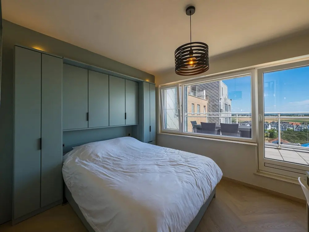 Beautiful Penthouse With Phenomenal sea View