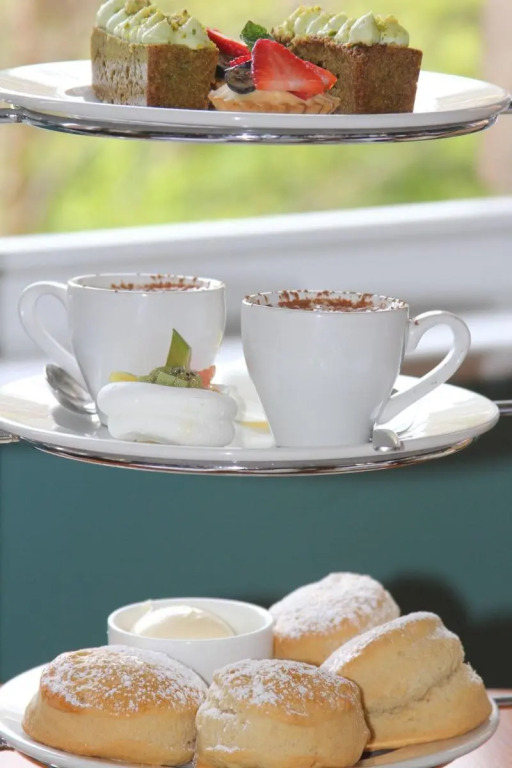 Yarrow Hotel