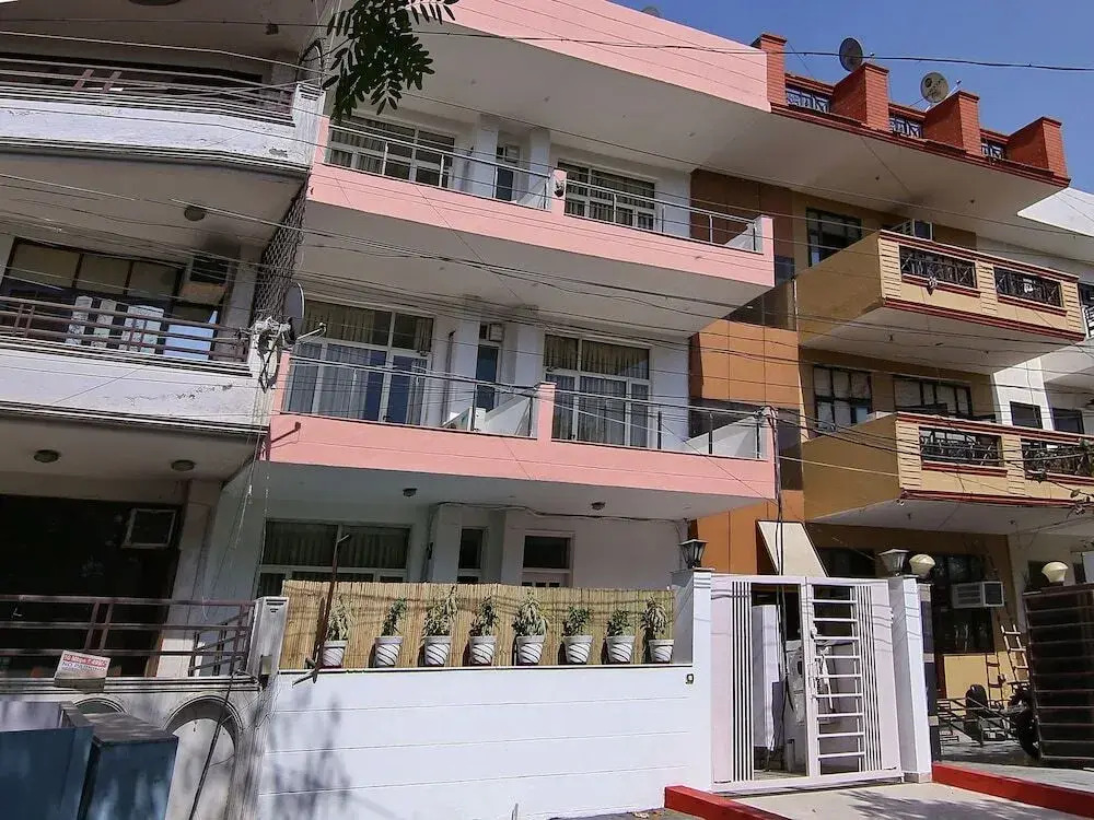 Alarians Stay By OYO Rooms