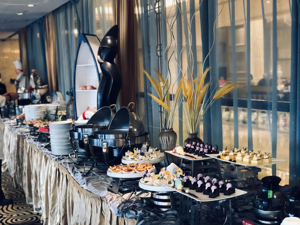 Royal Mediterranean Hotel