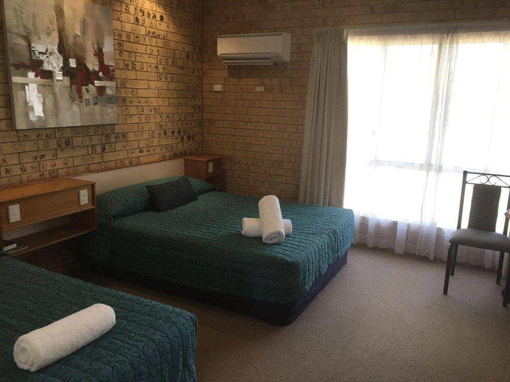 Mulga Country Motor Inn