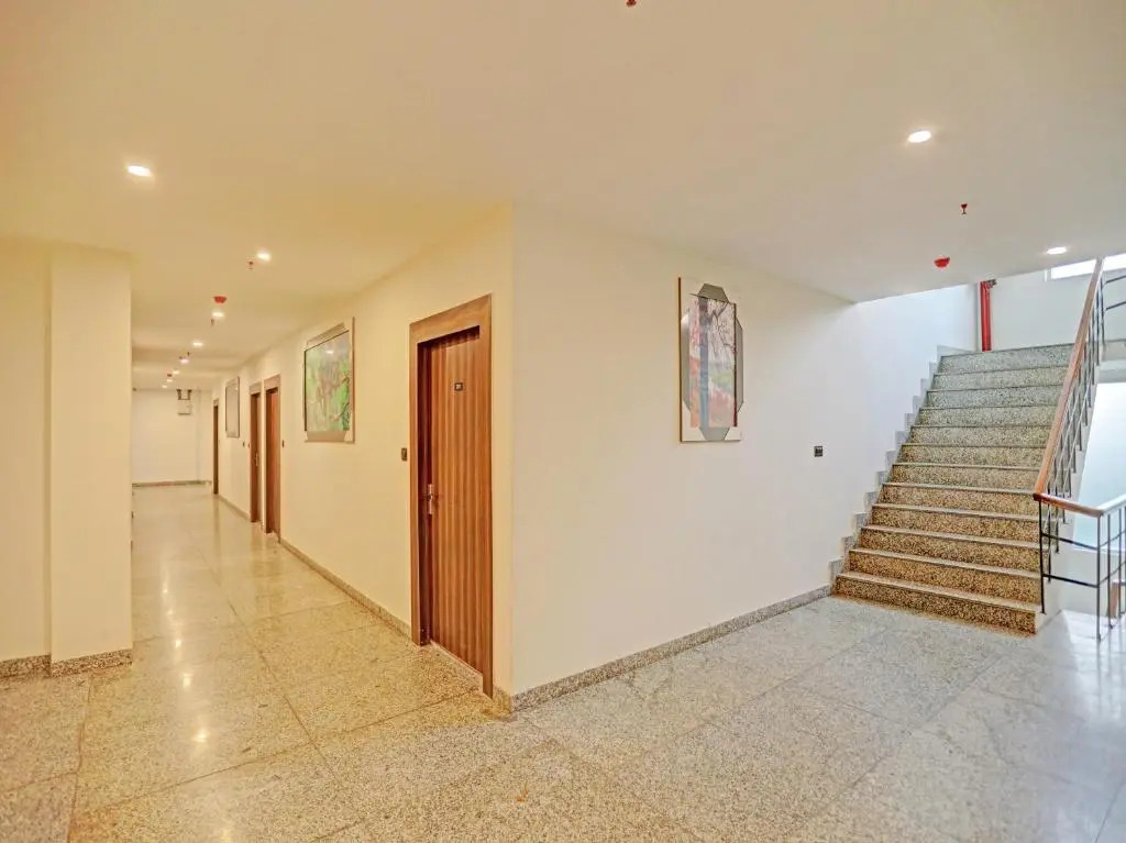 Hotel Noida Grand 58
