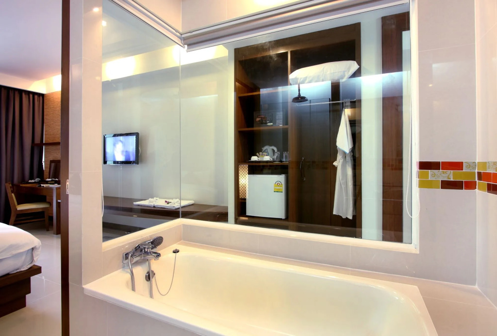 A2 Pool Resort, Phuket Town - scheduled shuttle to Phuket Old Town