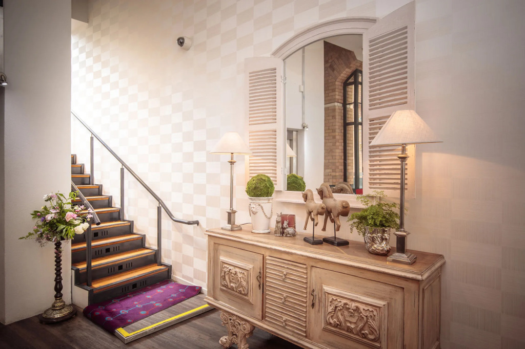 Hotel 115