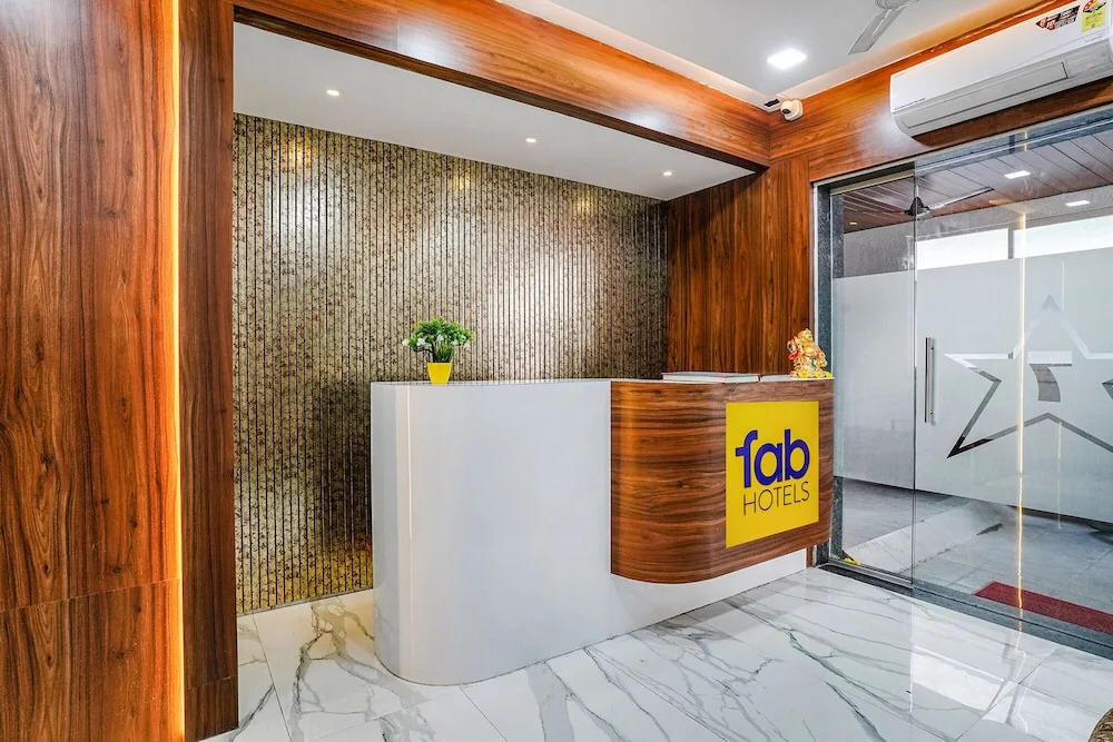 FabHotel New 7 Star