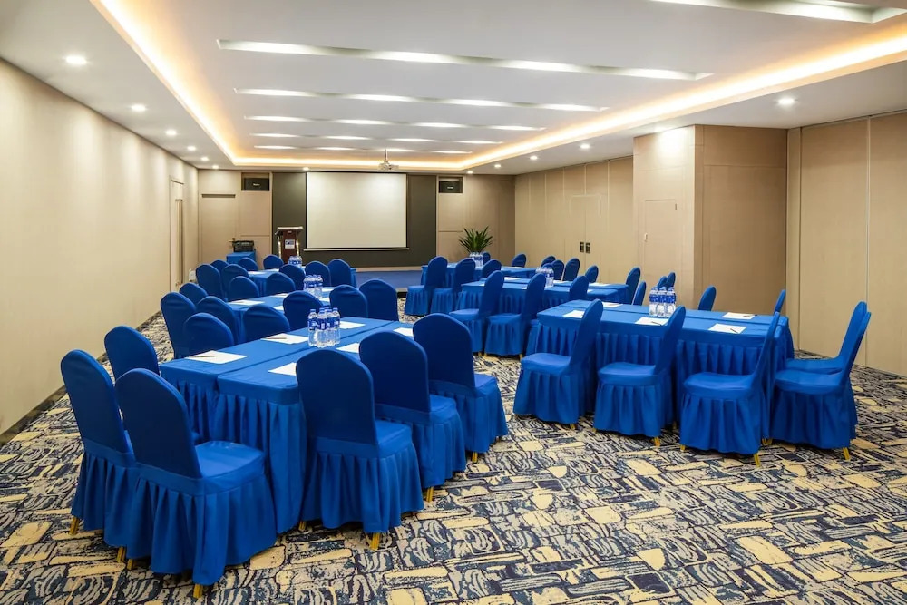 Holiday Inn Express Shenyang North Station