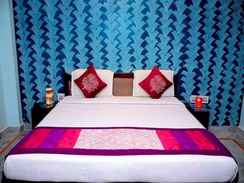 OYO Flagship 3071 Hotel Kamesh Hut
