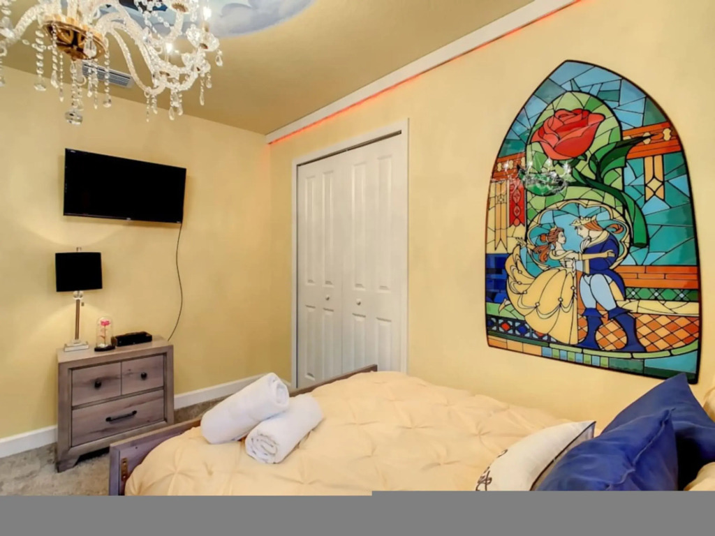 Themed Delight 5 Bed Champions Gate Home