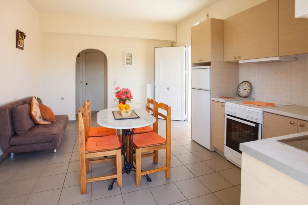 Nea Kydonia suites and studios