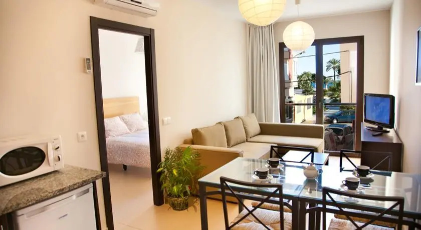 Apartamentos Poniente - Mares