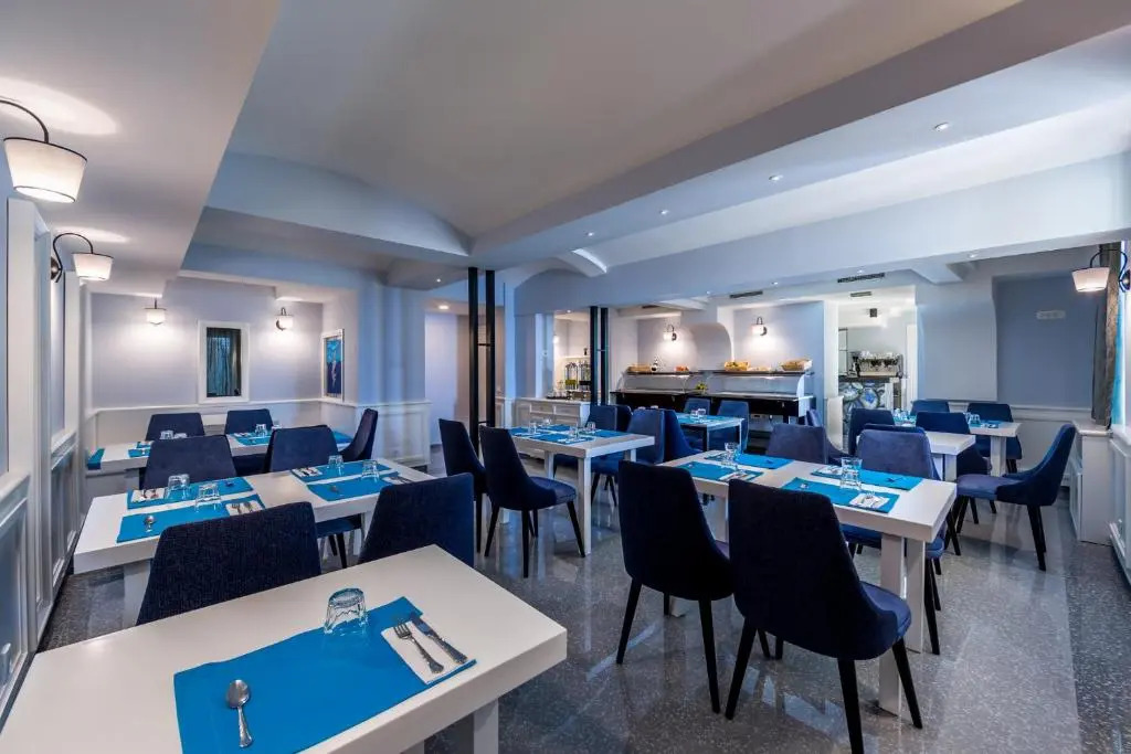 Hotel Domino