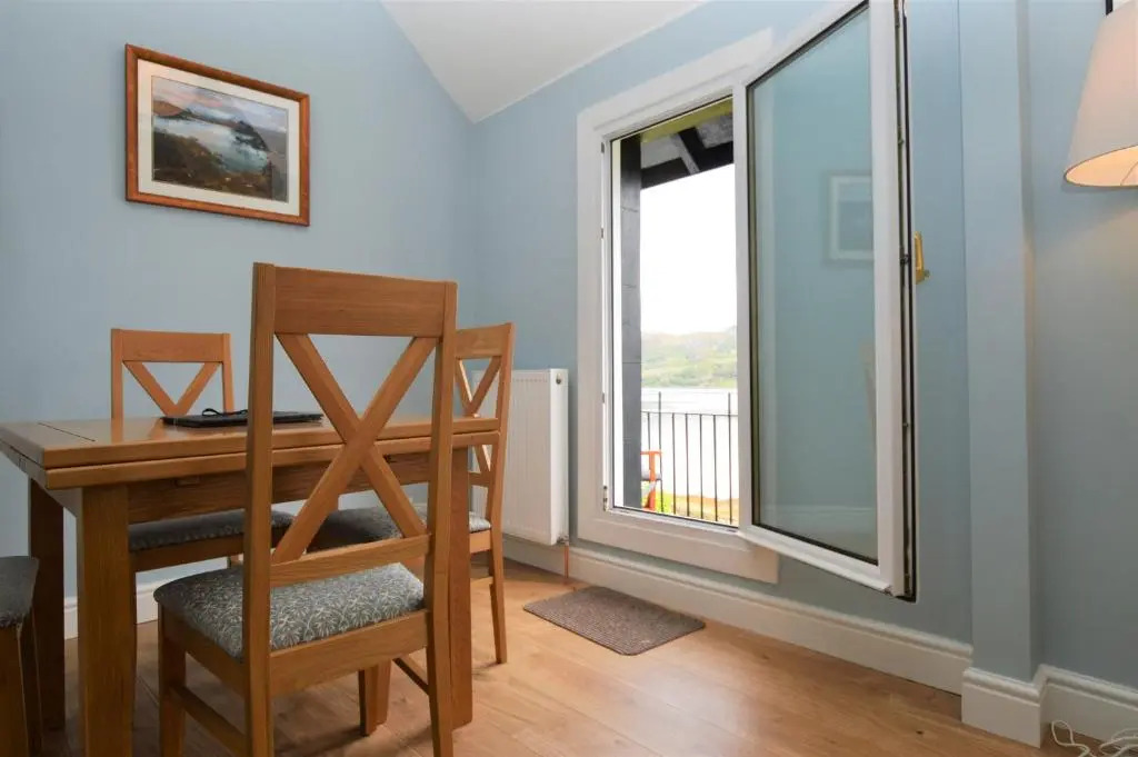 Upper Alta Apartment