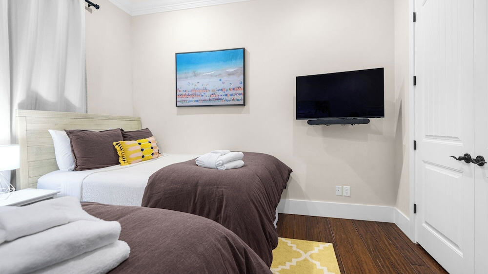 30A Getaway With Private Heated Pool, Hot Tub, and Golf Cart
