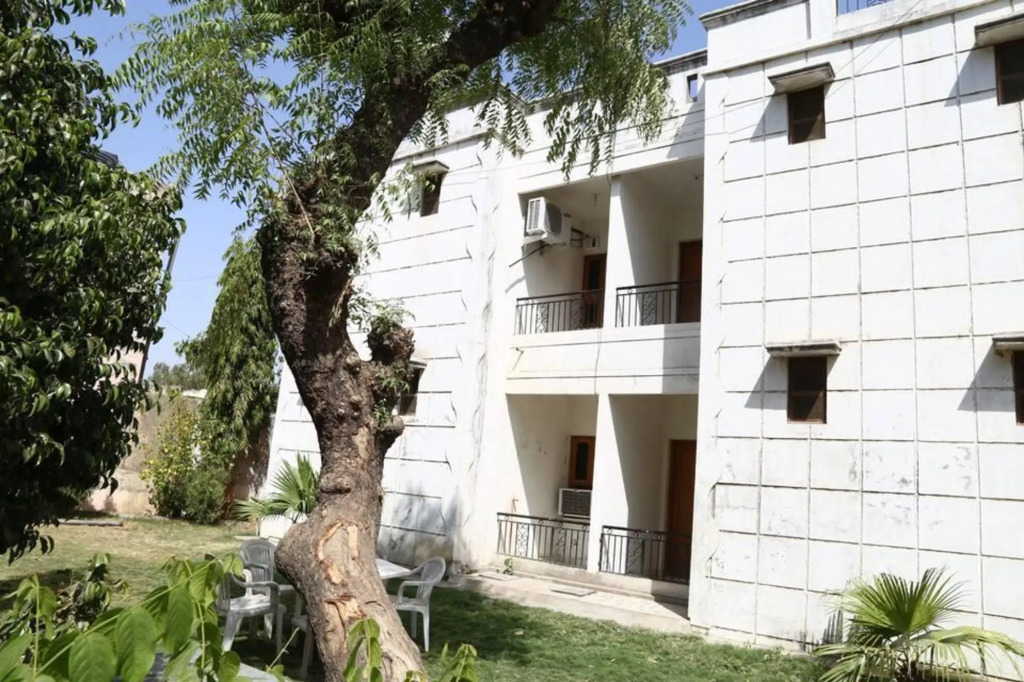 Hotel Ambika