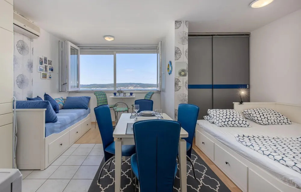 Awesome Apartment in Crikvenica With Wifi