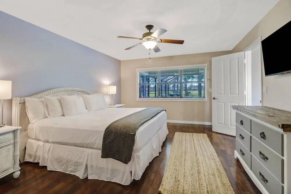 1410 SW 18th Ter
