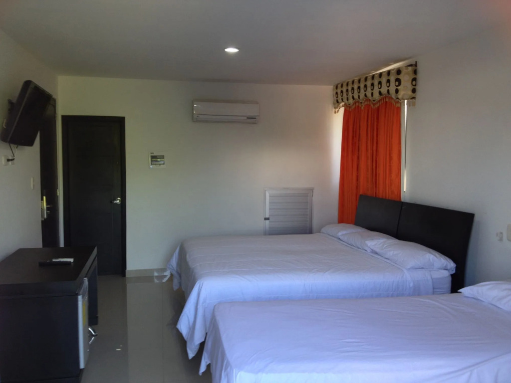 Hotel Charthon