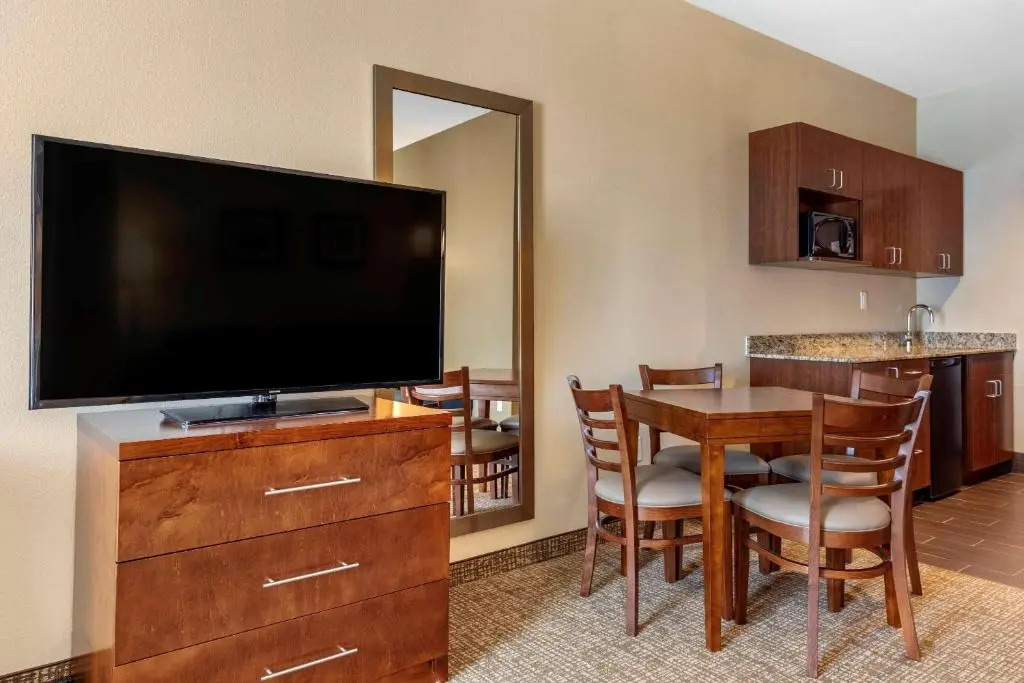 Comfort Inn & Suites Edgewood