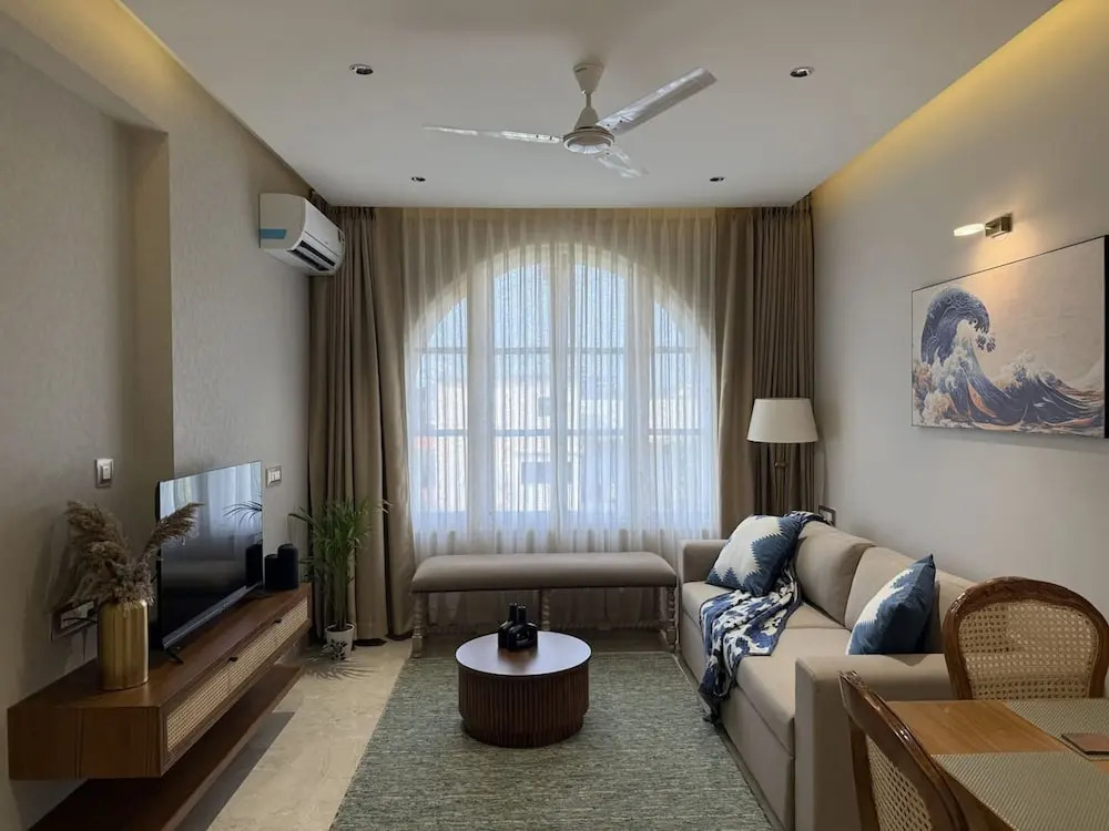 Stylish 1BR With Pool 5 Mins to Candolim Beach