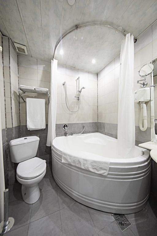 Relax Comfort Suites Hotel