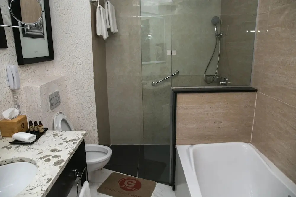 GreenPoint Hotel