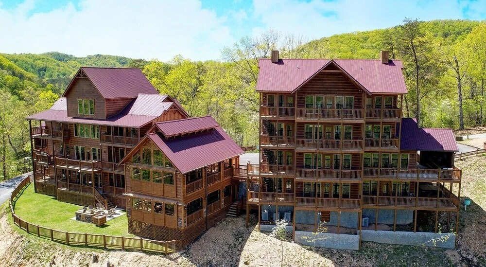 Smoky Mountain Lodge 12 Bedrooms 11 Bathrooms Home