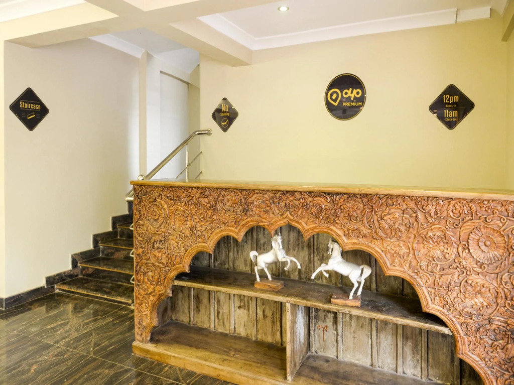 Stone Wood Riverfront Resort, Siolim