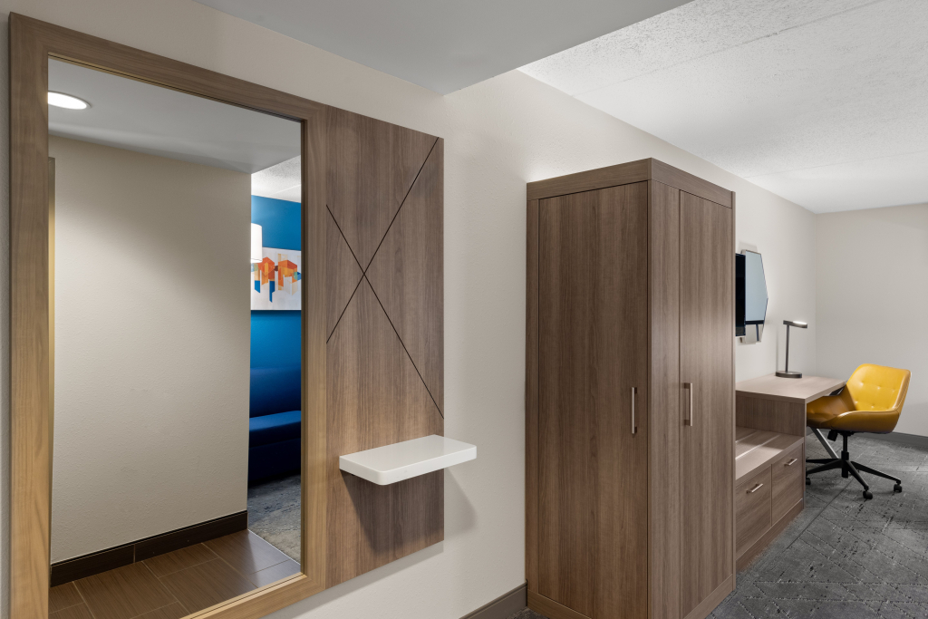 Holiday Inn Express Hotel & Suites Danbury - I-84 by IHG