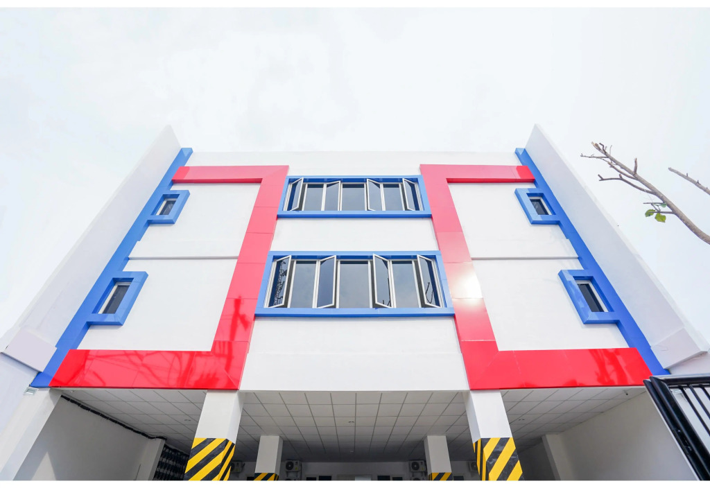 OYO Life 2462 Kost Surabaya